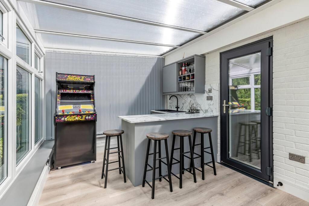 Waterside - Hot Tub, Mooring, Arcade, Bar Holiday home *
