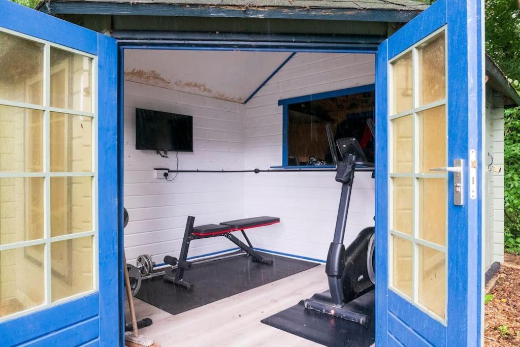 Waterside - Hot Tub, Mooring, Arcade, Bar * Neatishead